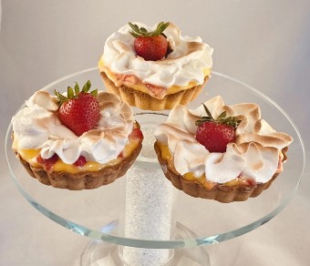 Desserts Lemon meringue tarts #0 default thumbnail