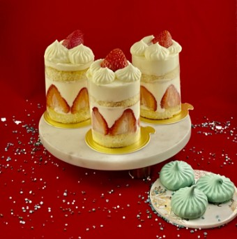 Desserts fraisier cake #0 default thumbnail