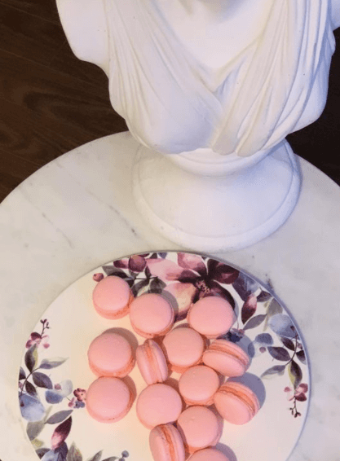 Desserts Pink Macarons #0 default thumbnail